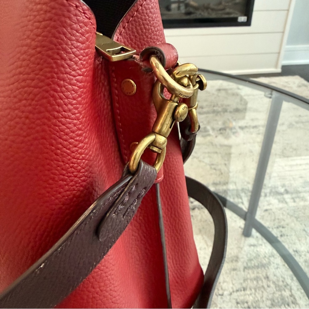 Coach Red Pebble Leather Shoulder Bag with Gold-Tone Hardware - Picture 4 of 10